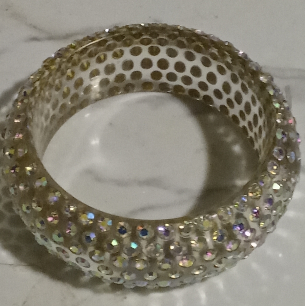 Jewelry - Picture 4 of 4